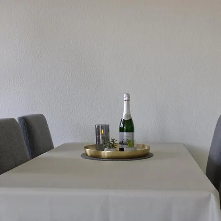 Inselblume 58 - Mit Balkon In Neue Tiefe Semesterbostad